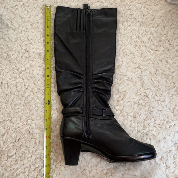 Umberto Raffini Women’s Boots - Picture 13 of 13